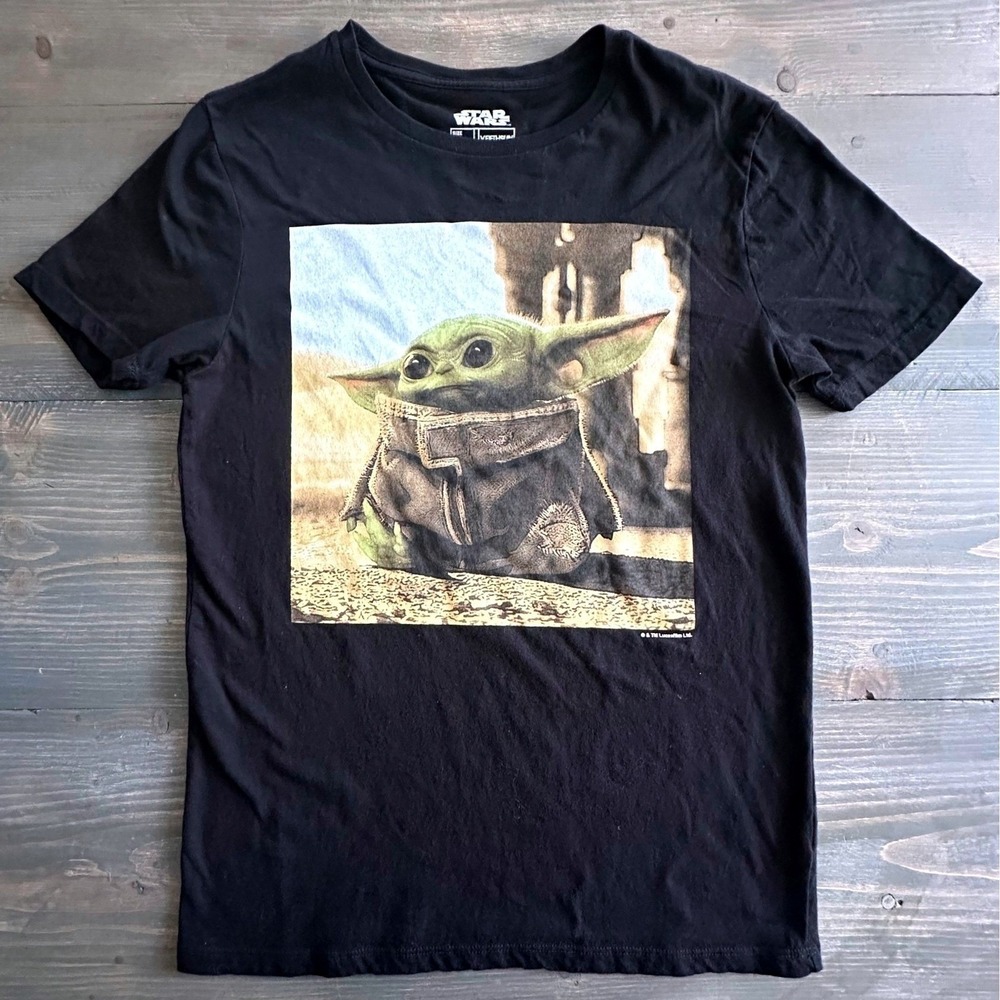 Star Wars Mandalorian Grogu Baby Yoda Fifth Sun T-Shirt Size Small